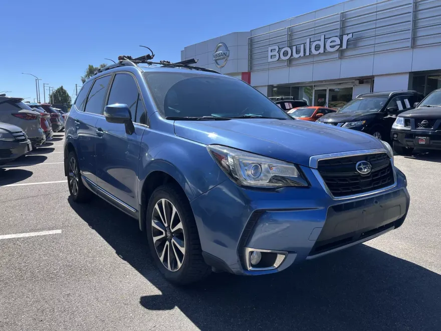 2017 Subaru Forester Touring photo 1