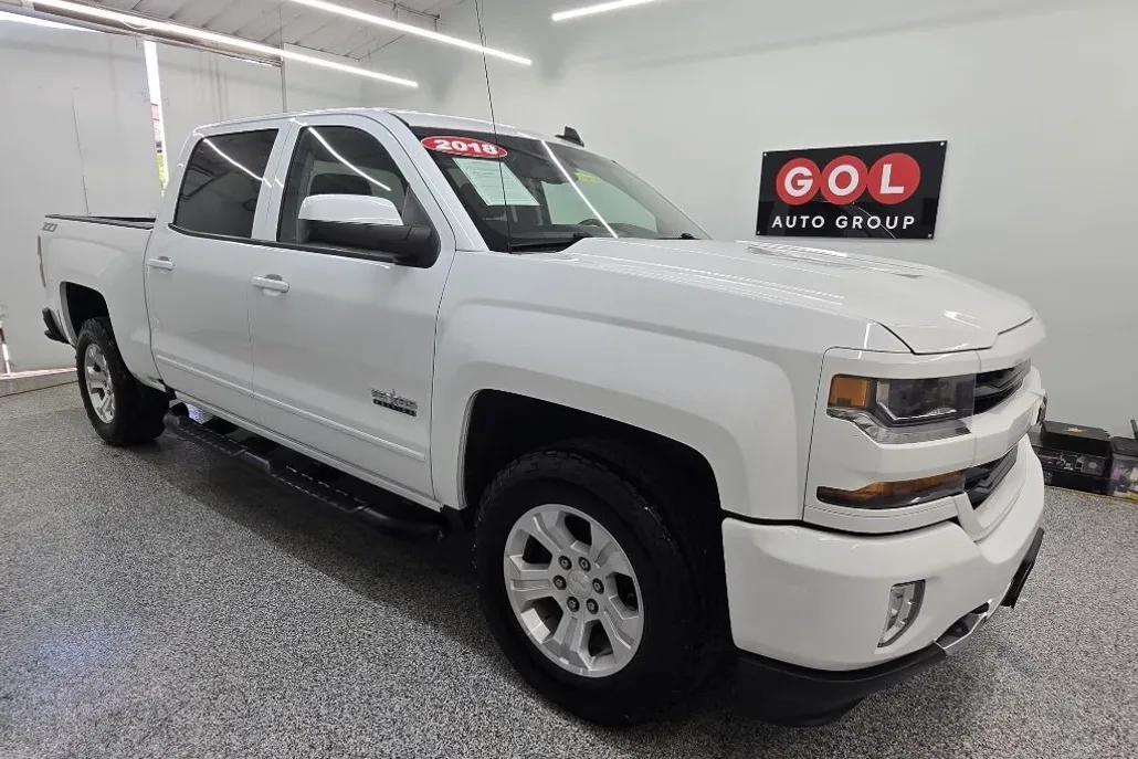 2018 Chevrolet Silverado 1500 LT photo 1