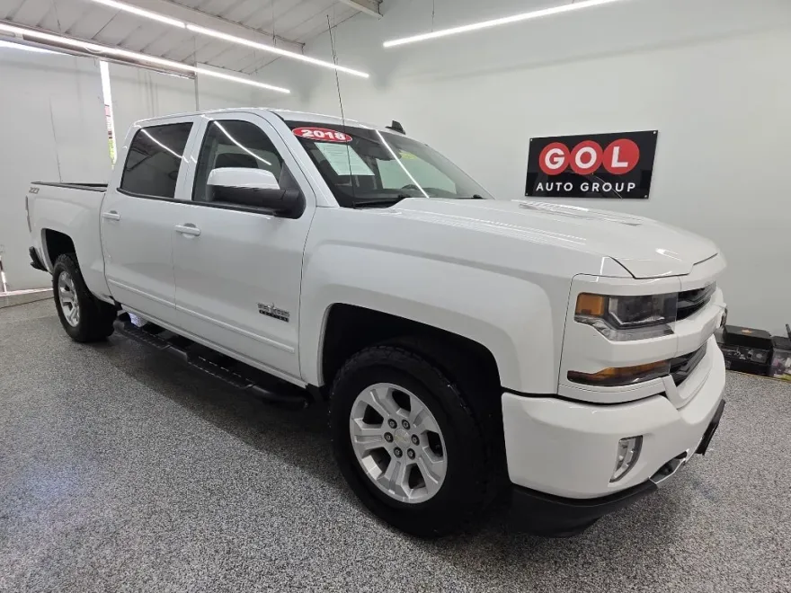 2018 Chevrolet Silverado 1500 LT photo 1