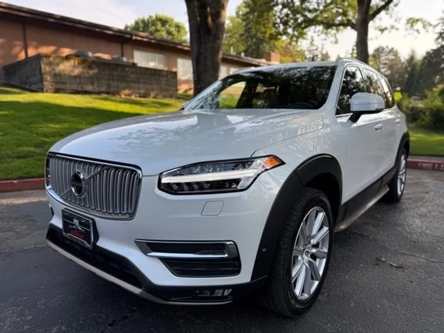 2016 Volvo XC90 T6 Inscription photo 1