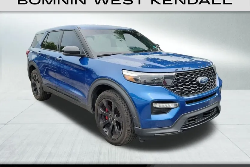 2022 Ford Explorer ST photo 1