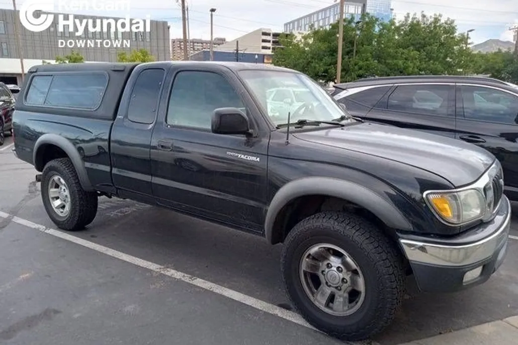 2004 Toyota Tacoma PreRunner photo 1