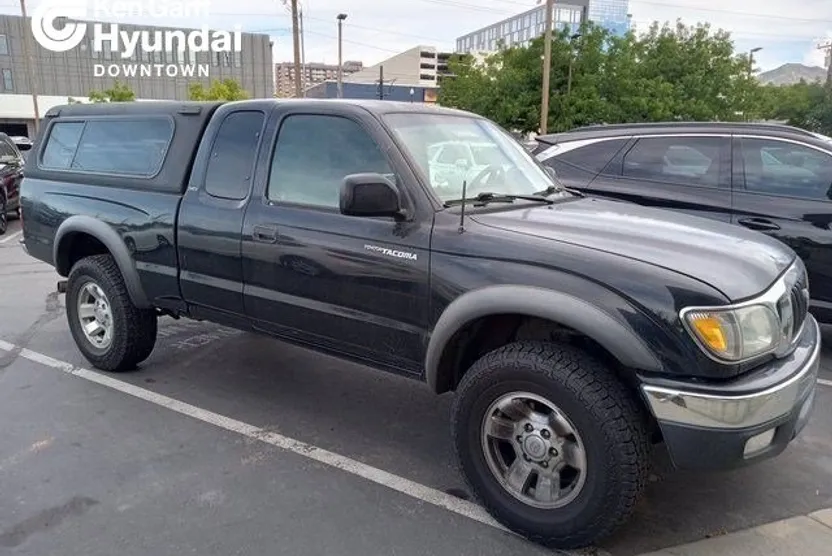 2004 Toyota Tacoma PreRunner photo 1