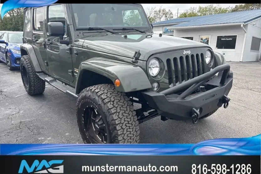 2015 Jeep Wrangler Unlimited Sahara photo 1
