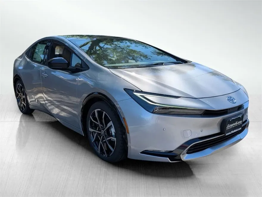 2026 Toyota Prius Plug-in Hybrid XSE Premium photo 1