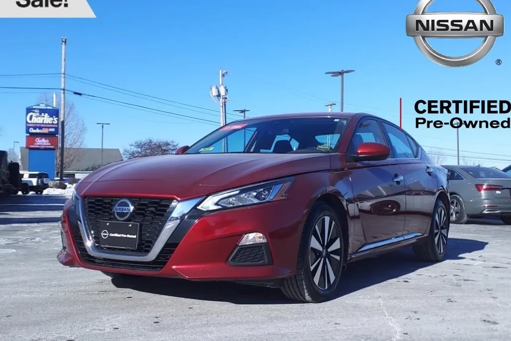2022 Nissan Altima 2.5 SV photo 1