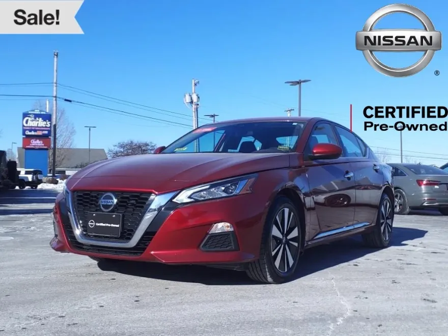 2022 Nissan Altima 2.5 SV photo 1