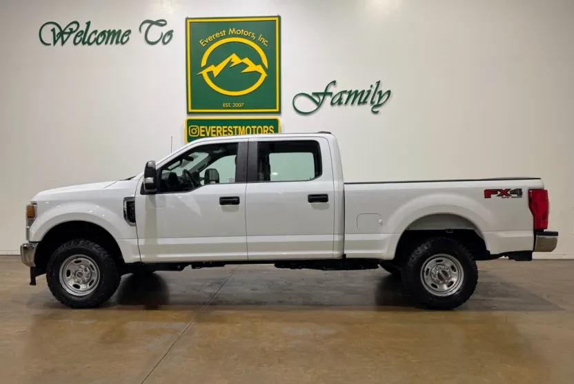 2022 Ford F-250 XL photo 1