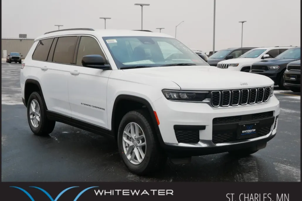2025 Jeep Grand Cherokee Laredo photo 1