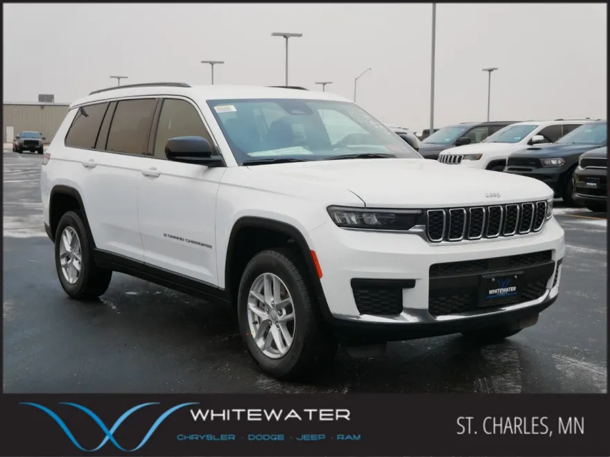 2025 Jeep Grand Cherokee Laredo photo 1