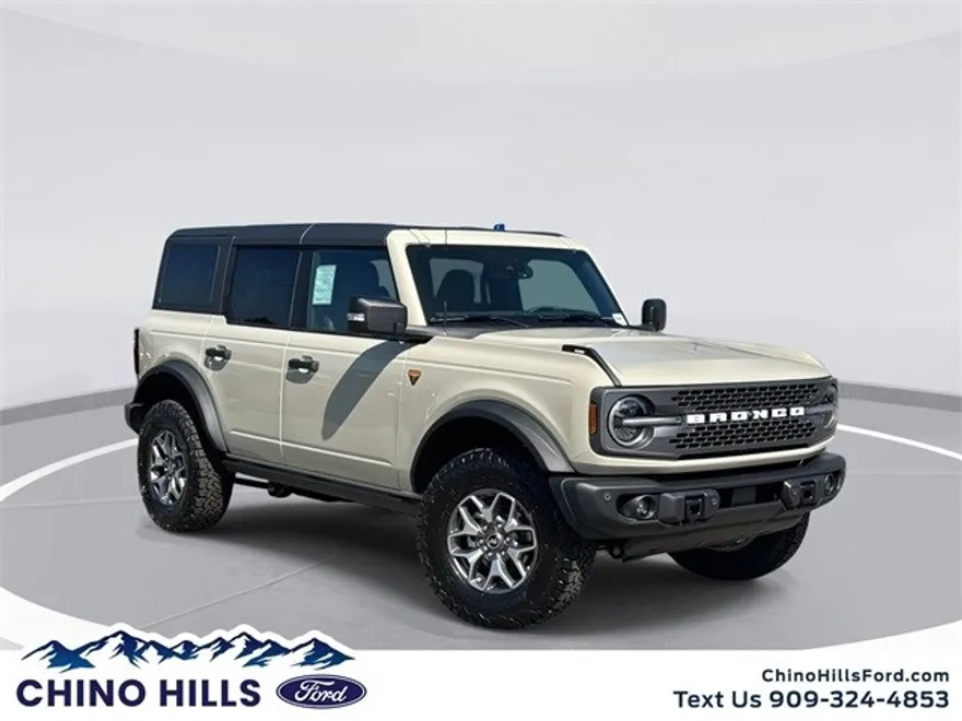 2025 Ford Bronco Badlands photo 1