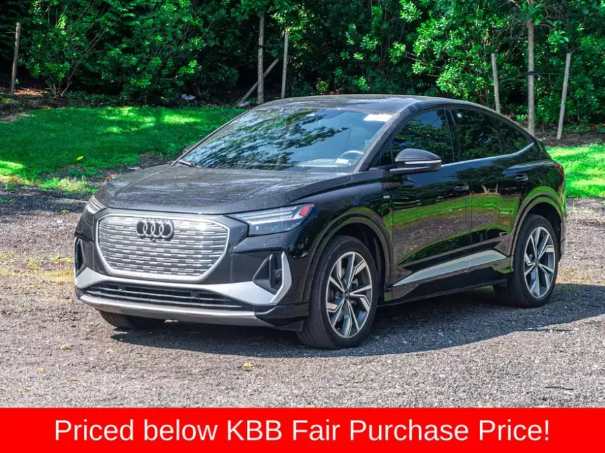 2023 Audi Q4 50 E-tron Prestige photo 1