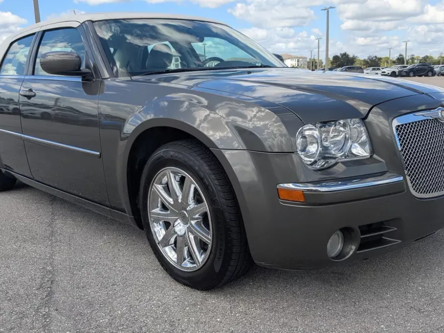 2008 Chrysler 300 Limited photo 1