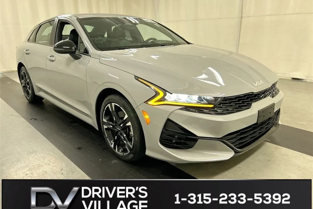 2023 Kia K5 GT-Line photo 1