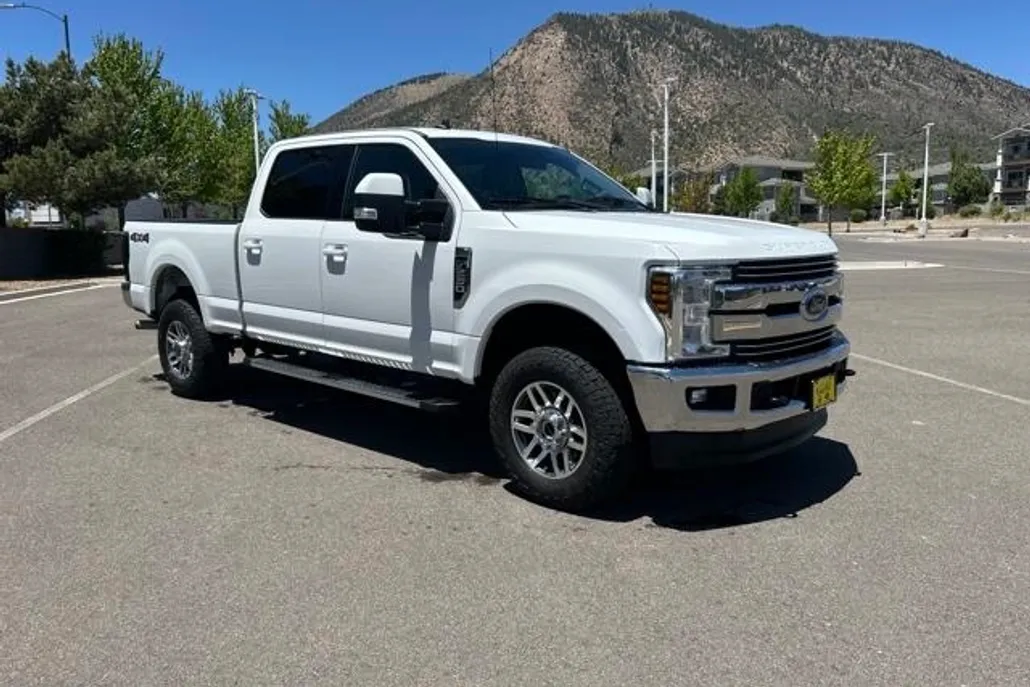 2019 Ford F-250 Lariat photo 1