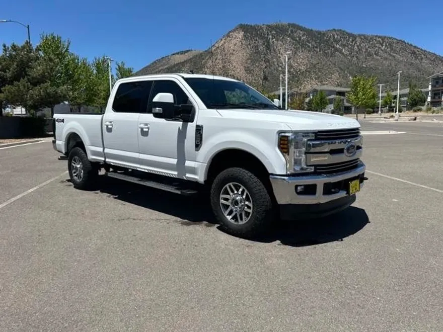 2019 Ford F-250 Lariat photo 1