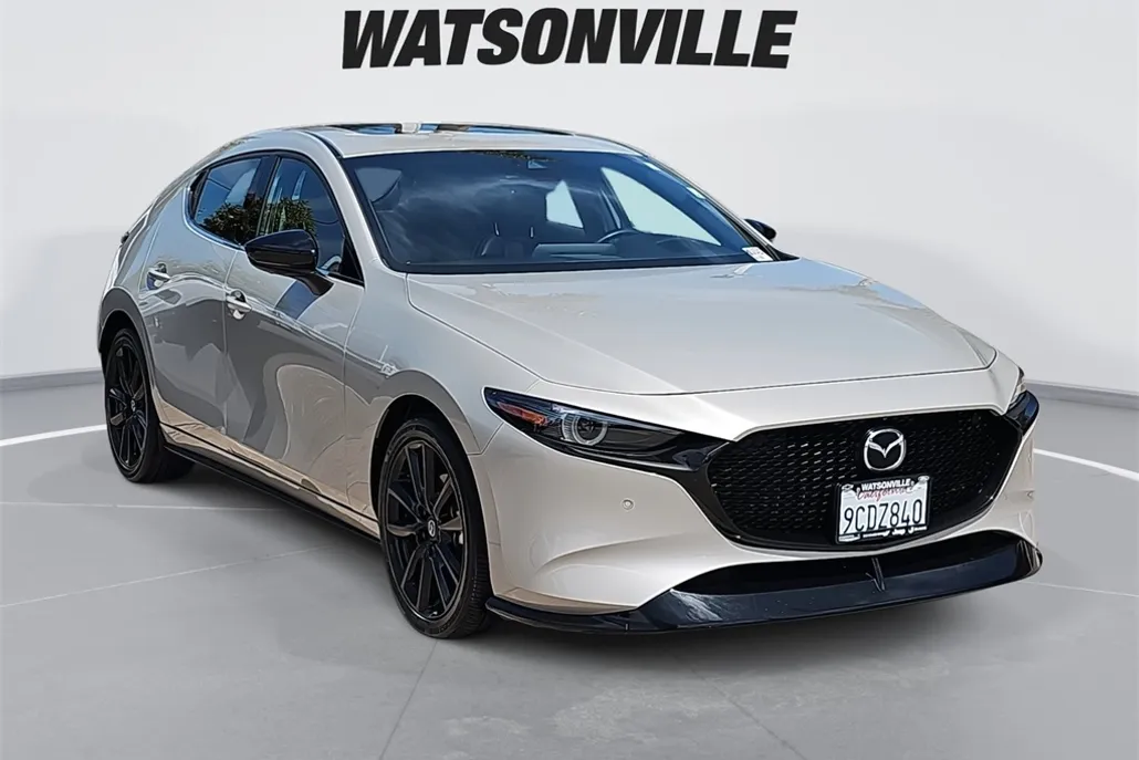2022 Mazda Mazda3 Premium Plus photo 1