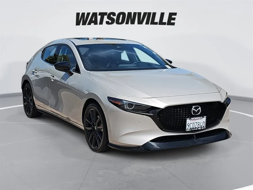 2022 Mazda Mazda3 Premium Plus photo 1