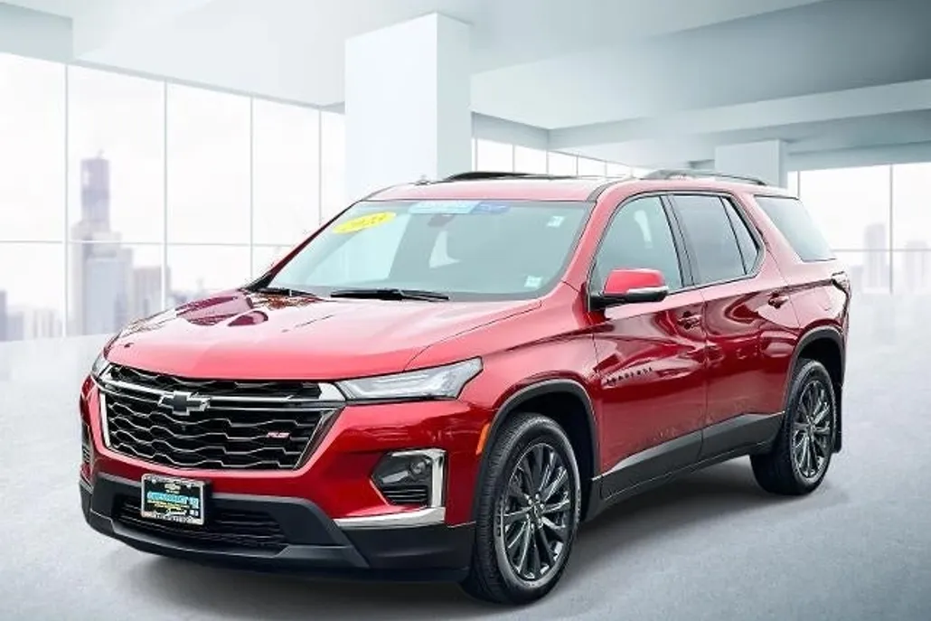 2023 Chevrolet Traverse 2LT photo 1