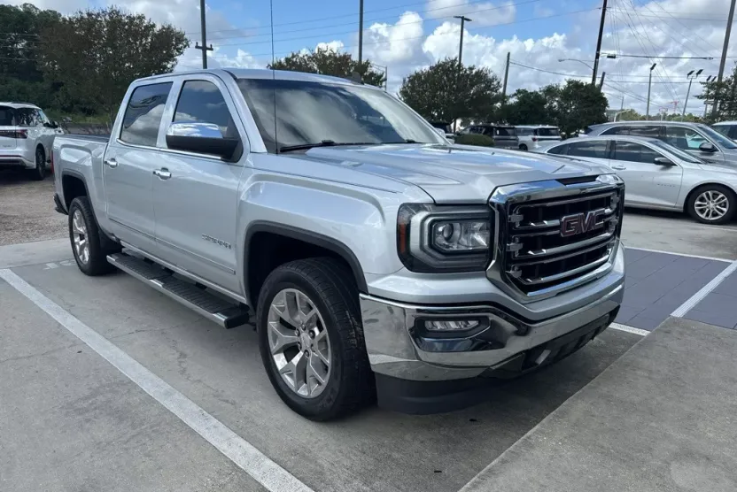 2018 Gmc Sierra 1500 SLT photo 1
