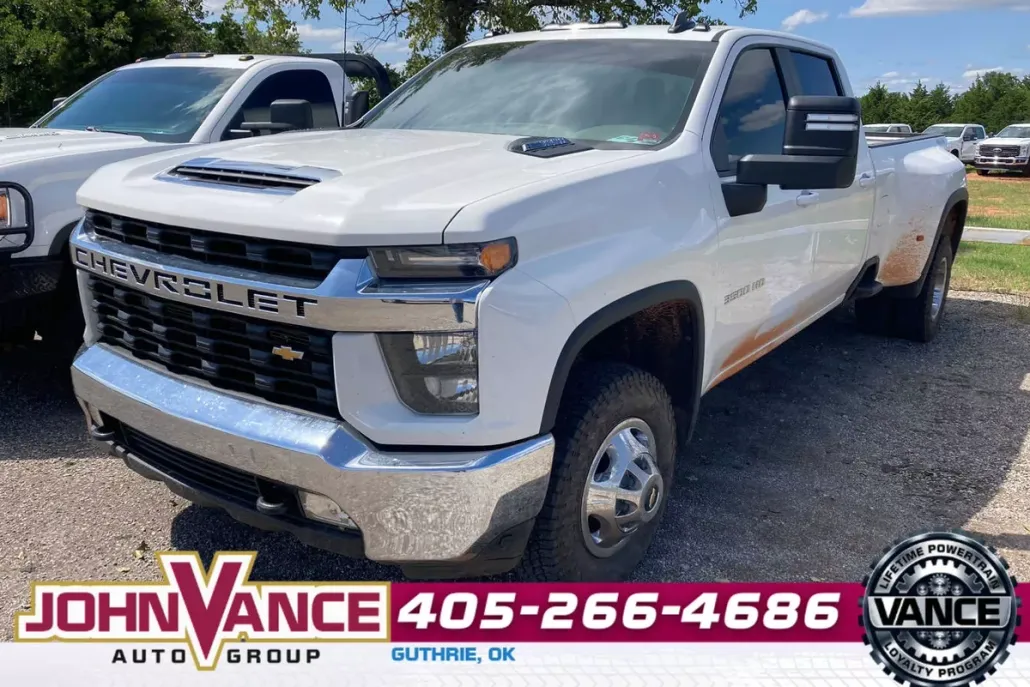 2022 Chevrolet Silverado 3500HD LT photo 1