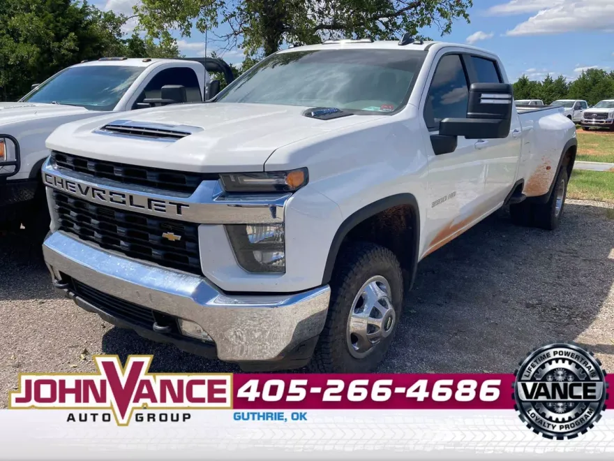 2022 Chevrolet Silverado 3500HD LT photo 1