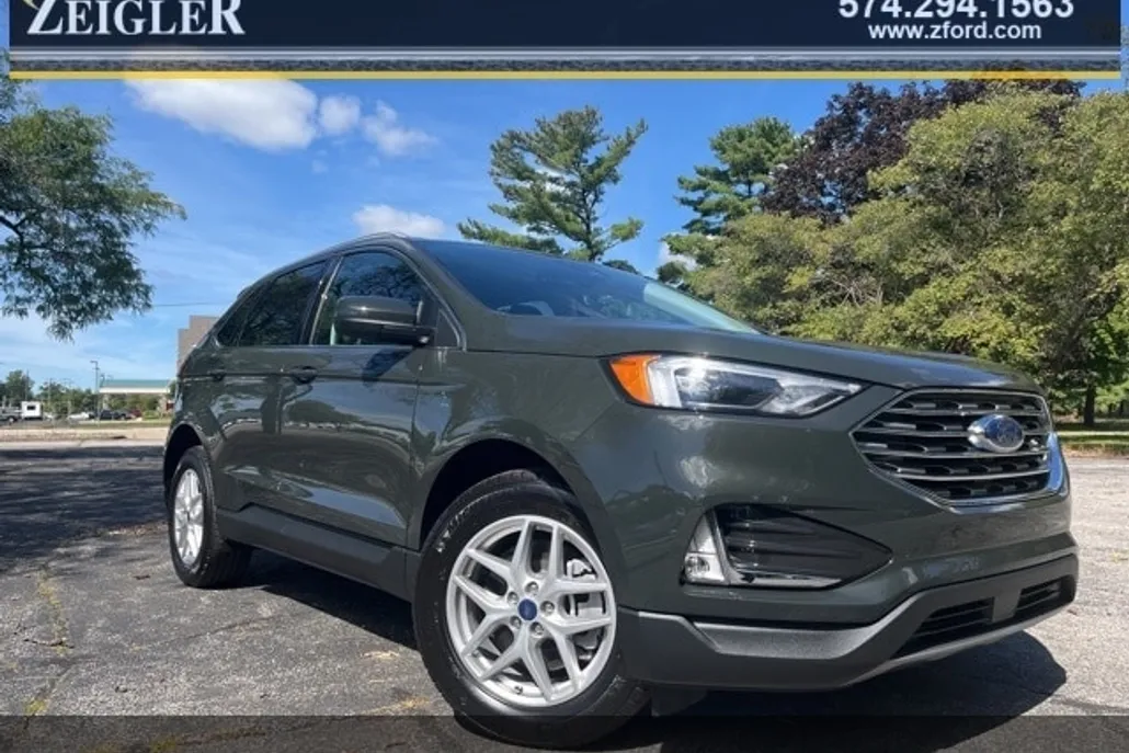 2022 Ford Edge SEL photo 1