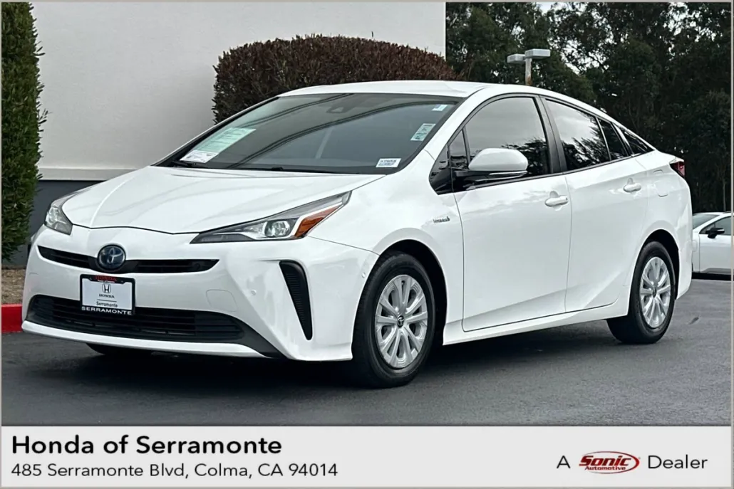 2019 Toyota Prius L Eco photo 1