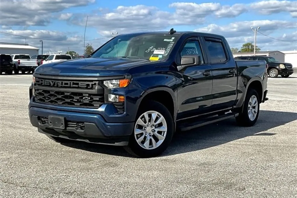 2022 Chevrolet Silverado 1500 Custom photo 1