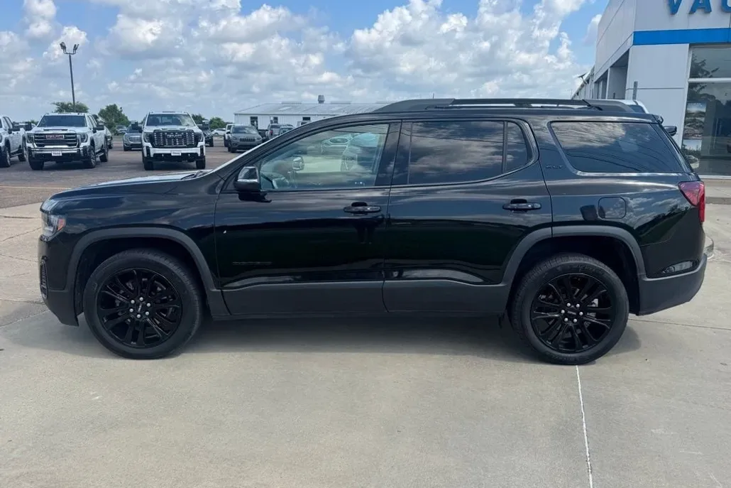 2023 Gmc Acadia SLT photo 1