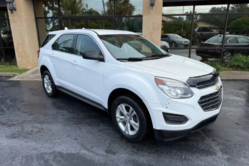 2016 Chevrolet Equinox LS photo 1