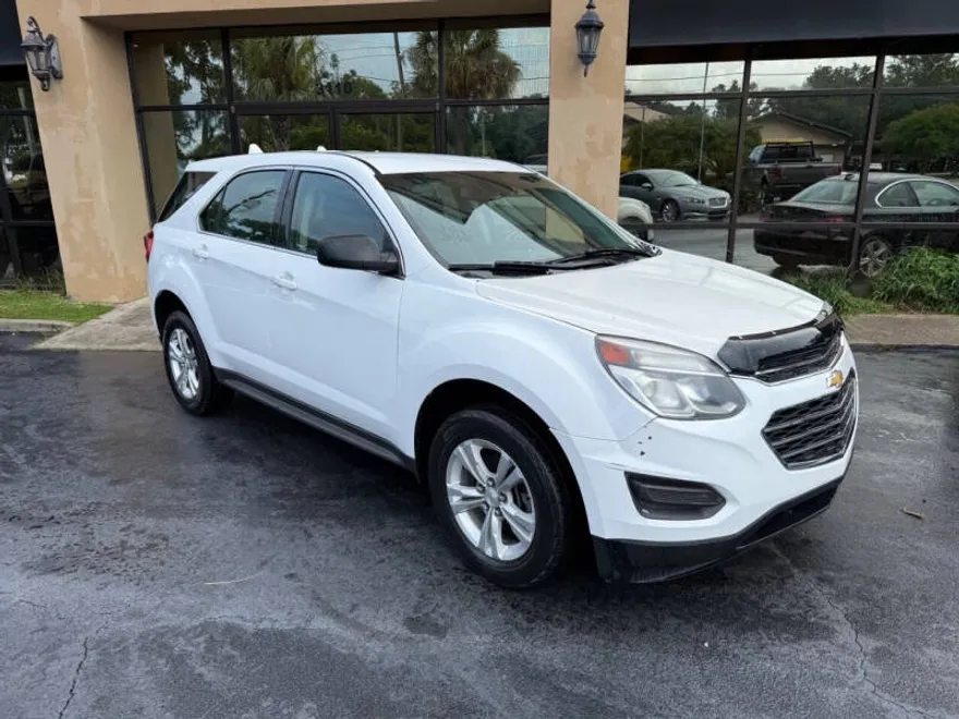 2016 Chevrolet Equinox LS photo 1