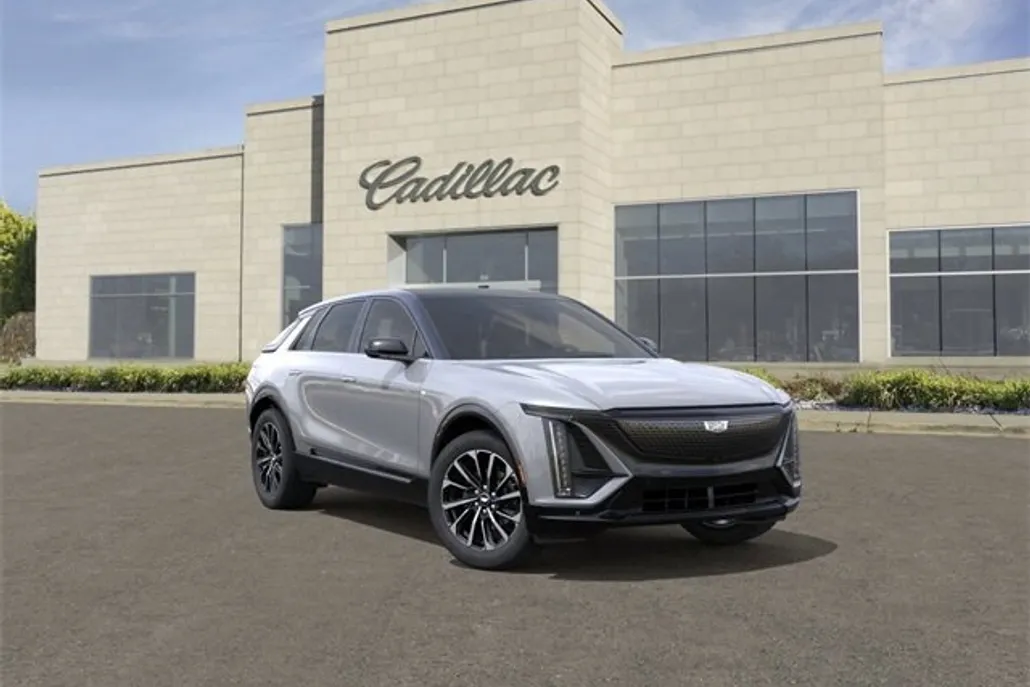 2025 Cadillac Lyriq Sport photo 1