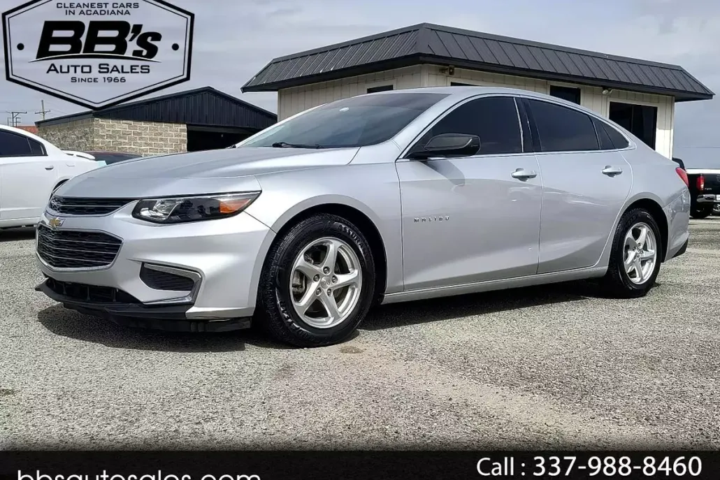 2017 Chevrolet Malibu LS photo 1