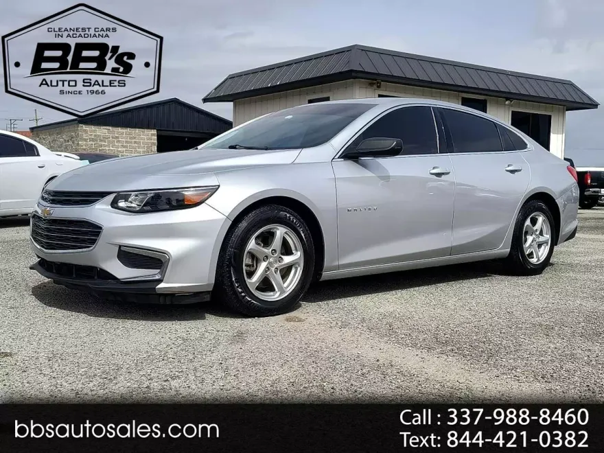2017 Chevrolet Malibu LS photo 1