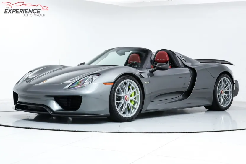 2015 Porsche 918 Spyder photo 1