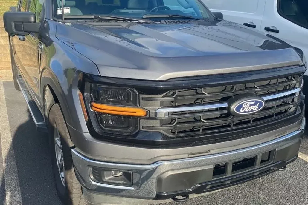 2024 Ford F-150 XLT photo 1