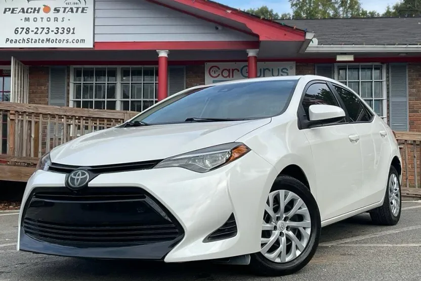 2019 Toyota Corolla XLE XSE photo 1