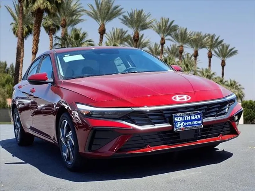 2025 Hyundai Elantra Hybrid Limited photo 1