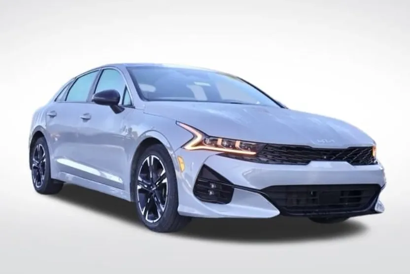 2024 Kia K5 GT-Line photo 1