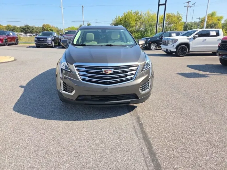 2019 Cadillac XT5 Luxury photo 1
