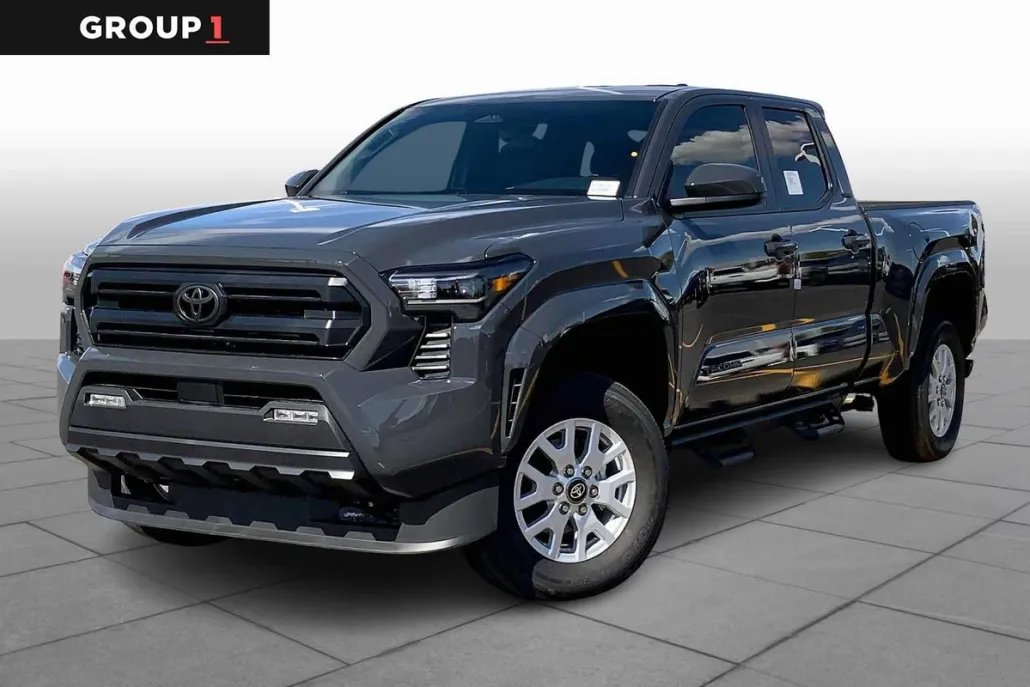 2025 Toyota Tacoma SR5 photo 1