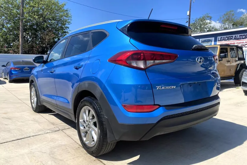 2016 Hyundai Tucson SE Sport photo 1