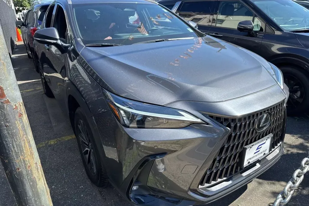 2022 Lexus NX 350 Premium photo 1
