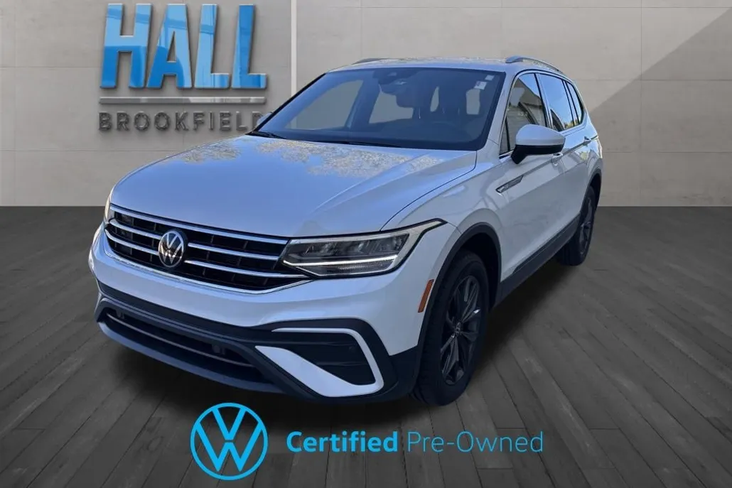 2023 Volkswagen Tiguan SE photo 1