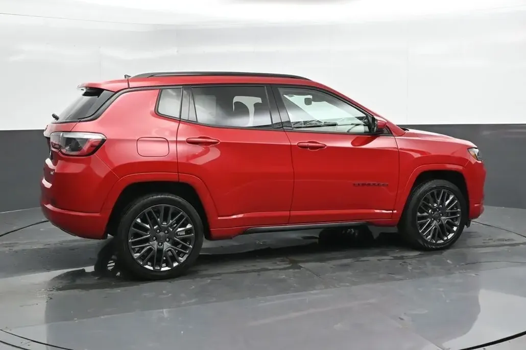 2023 Jeep Compass Limited photo 1