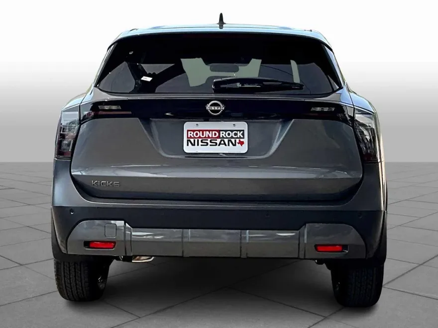 2025 Nissan Kicks SV photo 1