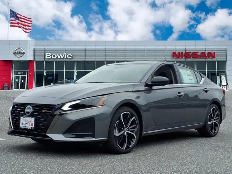 2025 Nissan Altima 2.5 SR photo 1