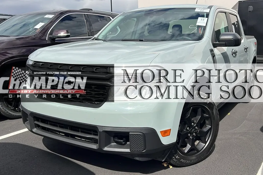 2023 Ford Maverick XLT Lariat photo 1