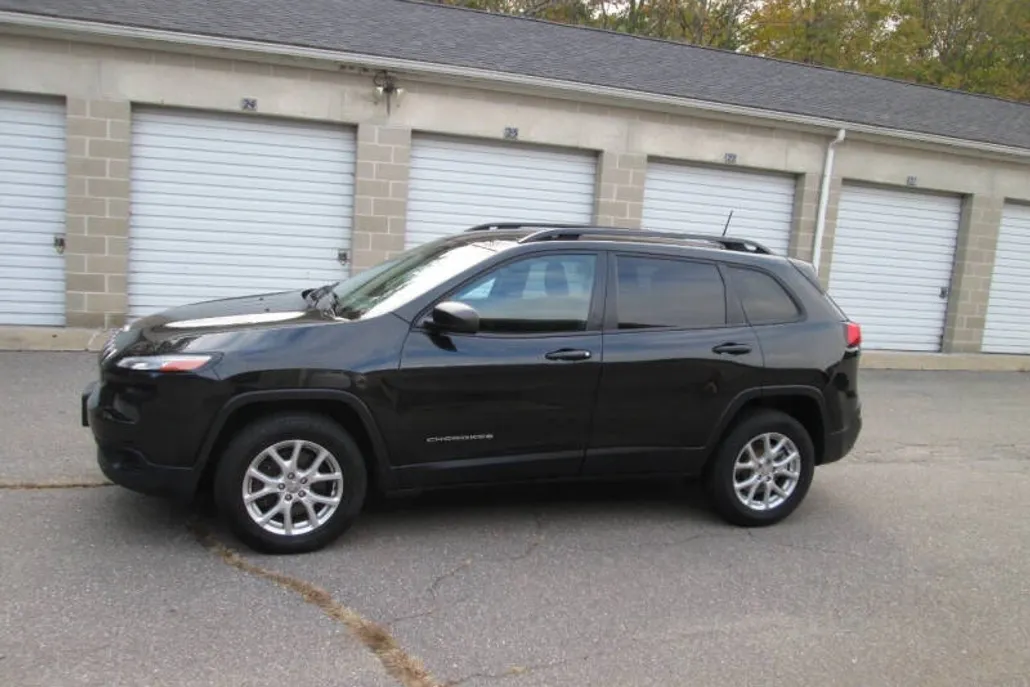 2016 Jeep Cherokee Sport Altitude photo 1